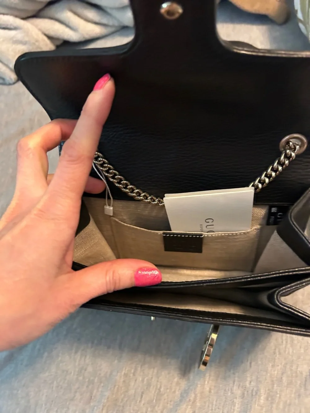 Gucci Black Leather Chain Crossbody Bag with Gold-Tone Logo - Picture 10 of 10